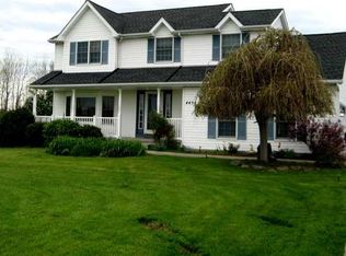 4454 Baer Rd, Ransomville, NY 14131