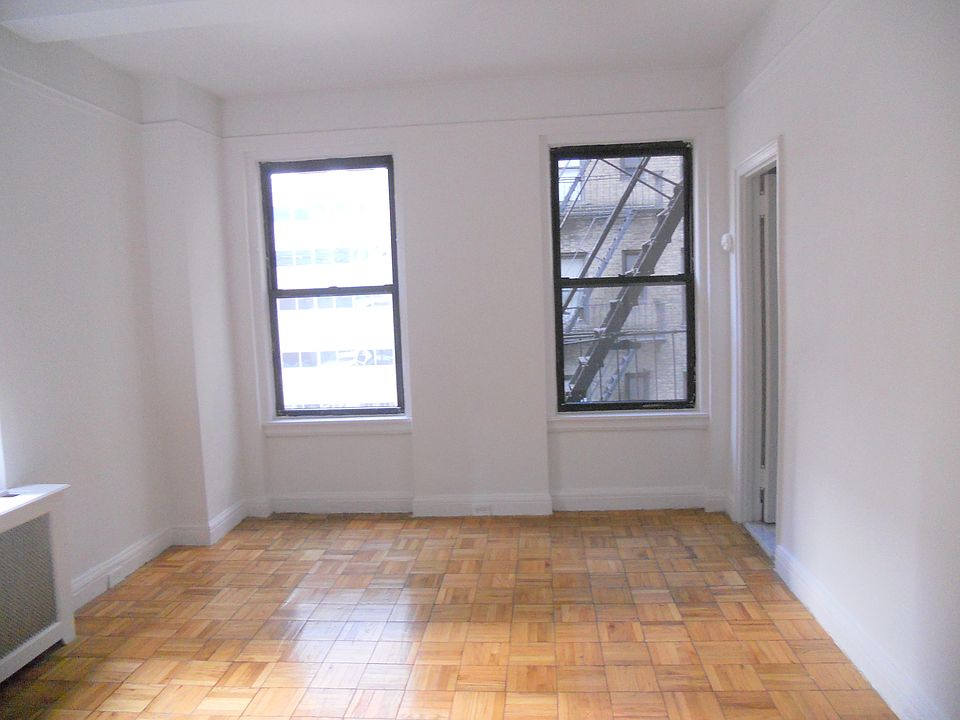 1st image of 140 E 46th St APT 9T