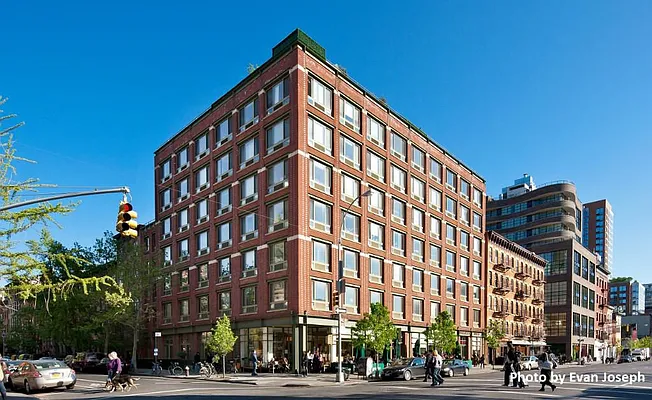 Rented by Hakimian Management | media 52