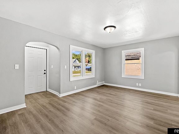 2nd image of 3929 N 42nd St