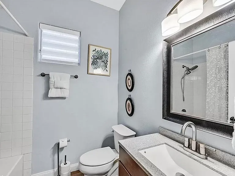 7882 W Gilmore Ave — Photo 18
