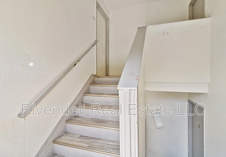 363 Geneva St #D — Photo 13