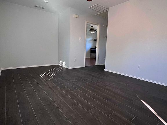 3rd image of 521 Cole Ave #B
