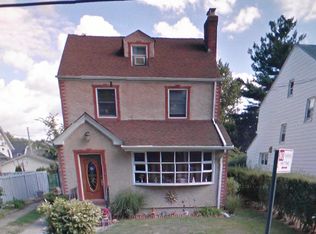 25038 41st Rd, Little Neck, NY 11363