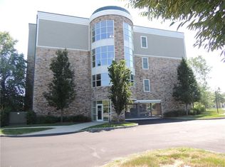 60 Maple St APT 37, Branford, CT 06405