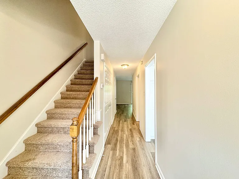 3716 Greenes Xing — Photo 3