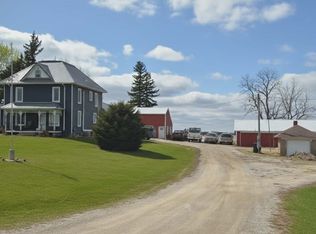 1097 Old Stage Rd, Waukon, IA 52172