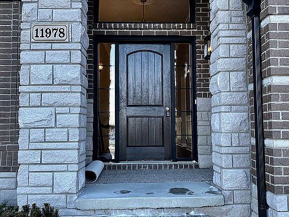3rd image of 11978 Forest Brook Dr
