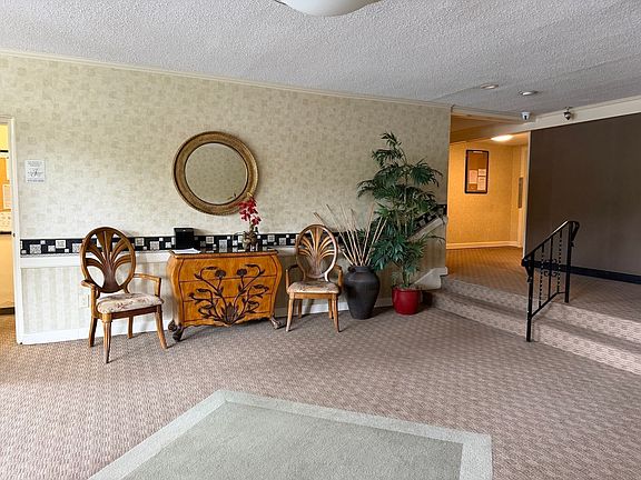 5th image of 200 Park Terrace Dr APT 257