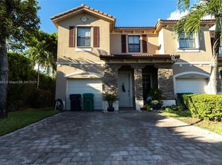 16377 SW 71st Ter, Miami, FL 33193