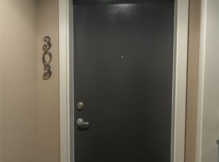 3202 SW Avalon Way APT 303, Seattle, WA 98126