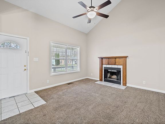 3rd image of 386 Brook Mead Dr