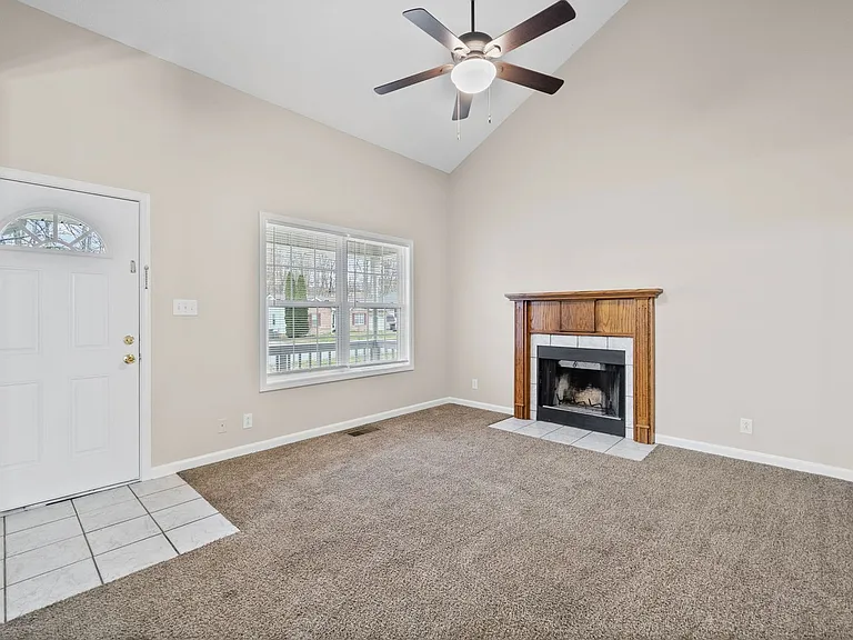 386 Brook Mead Dr — Photo 3