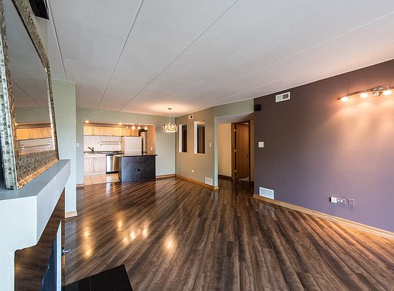 5th image of 10416 Mansfield Ave APT 3NE
