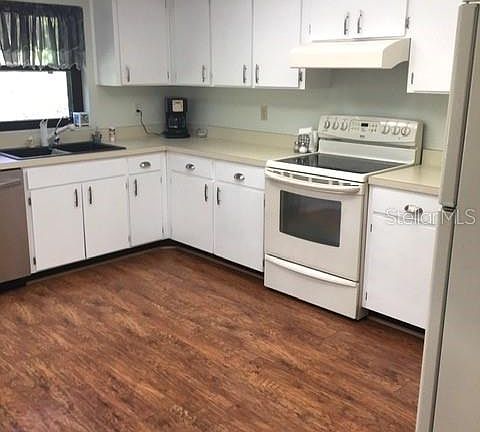 2nd image of 1764 Atrium Dr