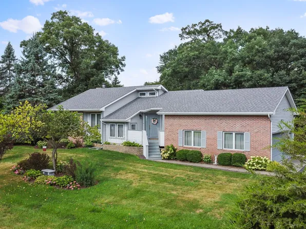 10906 Bunker Dr, Demotte, IN 46310