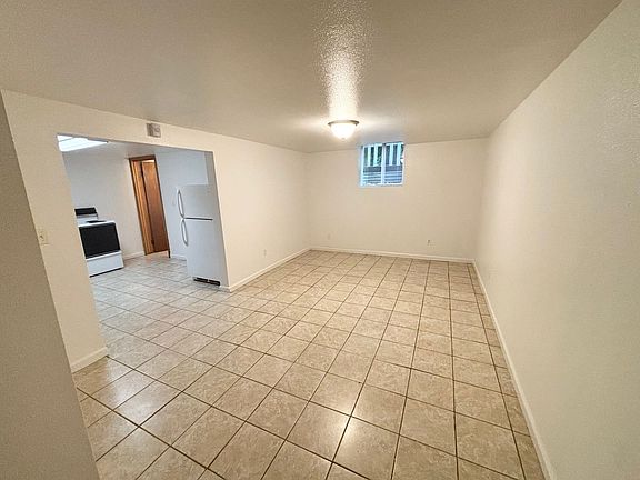 5th image of 6633 N Vancouver Ave APT E