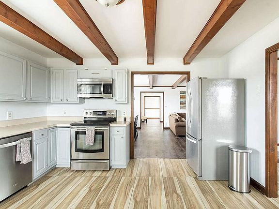 5th image of 4422 Pratt Ln #4422