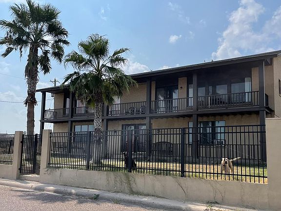 4th image of 118 N Shore Dr Unit A