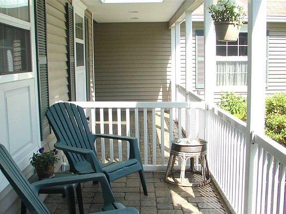 3rd image of 29 Kensington Drive #29