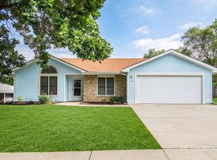 2102 Sunflower Ct, Junction City, KS 66441