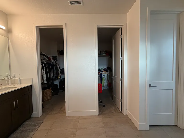 Walk-in wadrobe