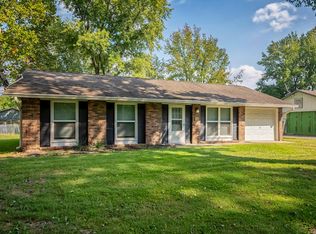 704 N 27th St, Herrin, IL 62948