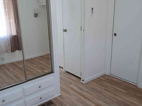 3rd image of 475 Moser Ave #13
