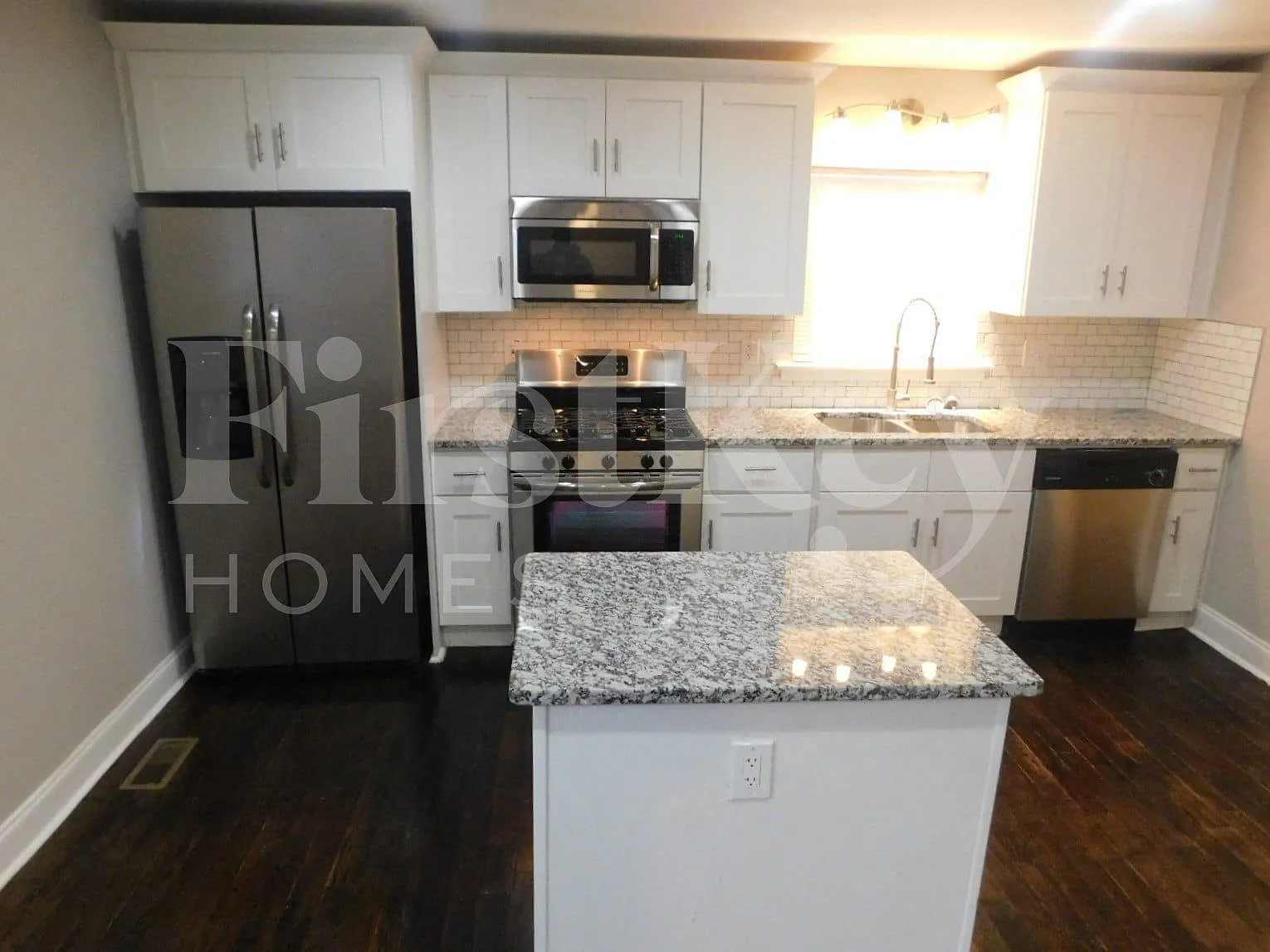 3 bed, 1.5 bath, 1201 sqft, $2,010 — Photo 4