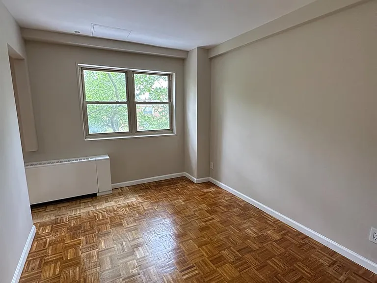 123 S Adelaide Ave #1L — Photo 11