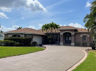 1106 SE 37th Ln, Cape Coral, FL 33904