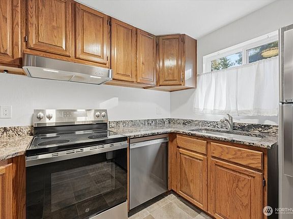 5th image of 22107 66th Avenue W #4D