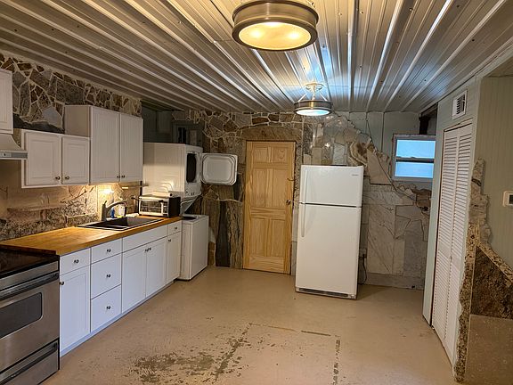 5th image of 905 S 9th St #5