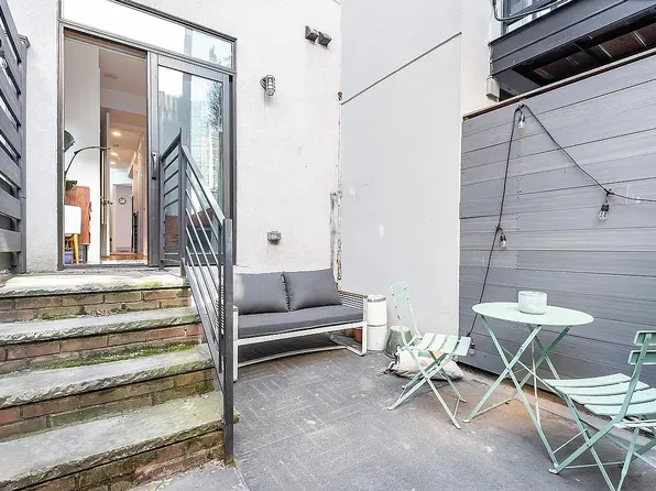 85 Eagle Street image 1 of 14