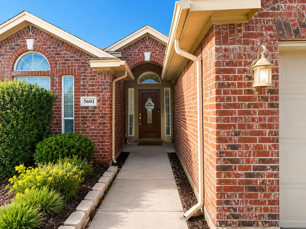 3 bed, 1413 sqft, $2,300 — Photo 4