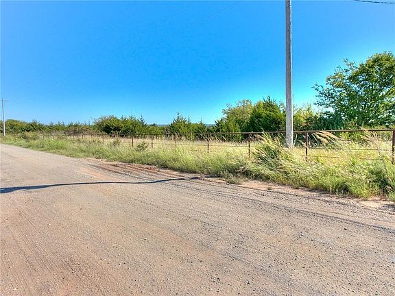5th image of SE Ladd Avenue & 210th St