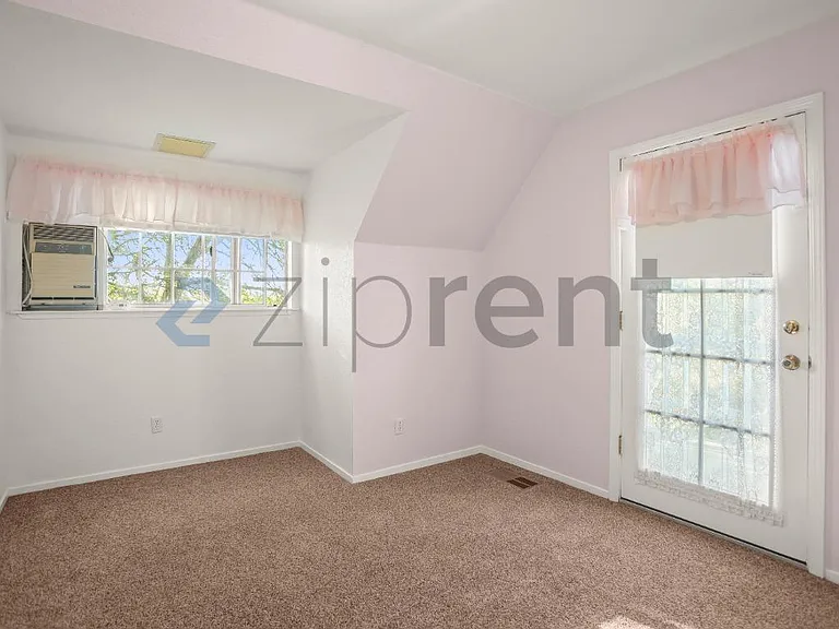 Upstairs Bedroom #1