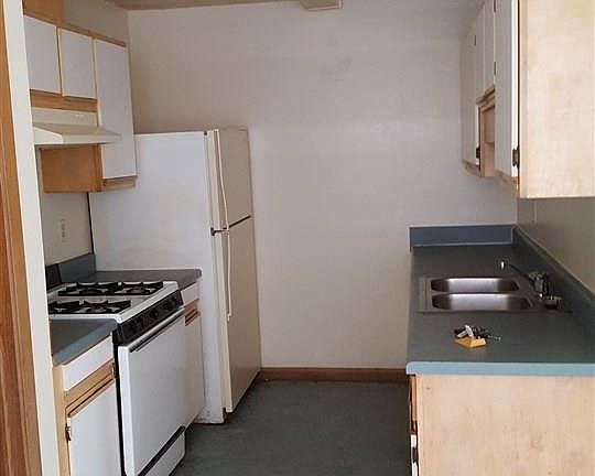 2nd image of 1112 Wayne Ave #B