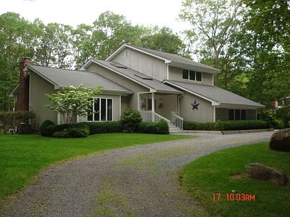 1st image of 11 Country Club Dr