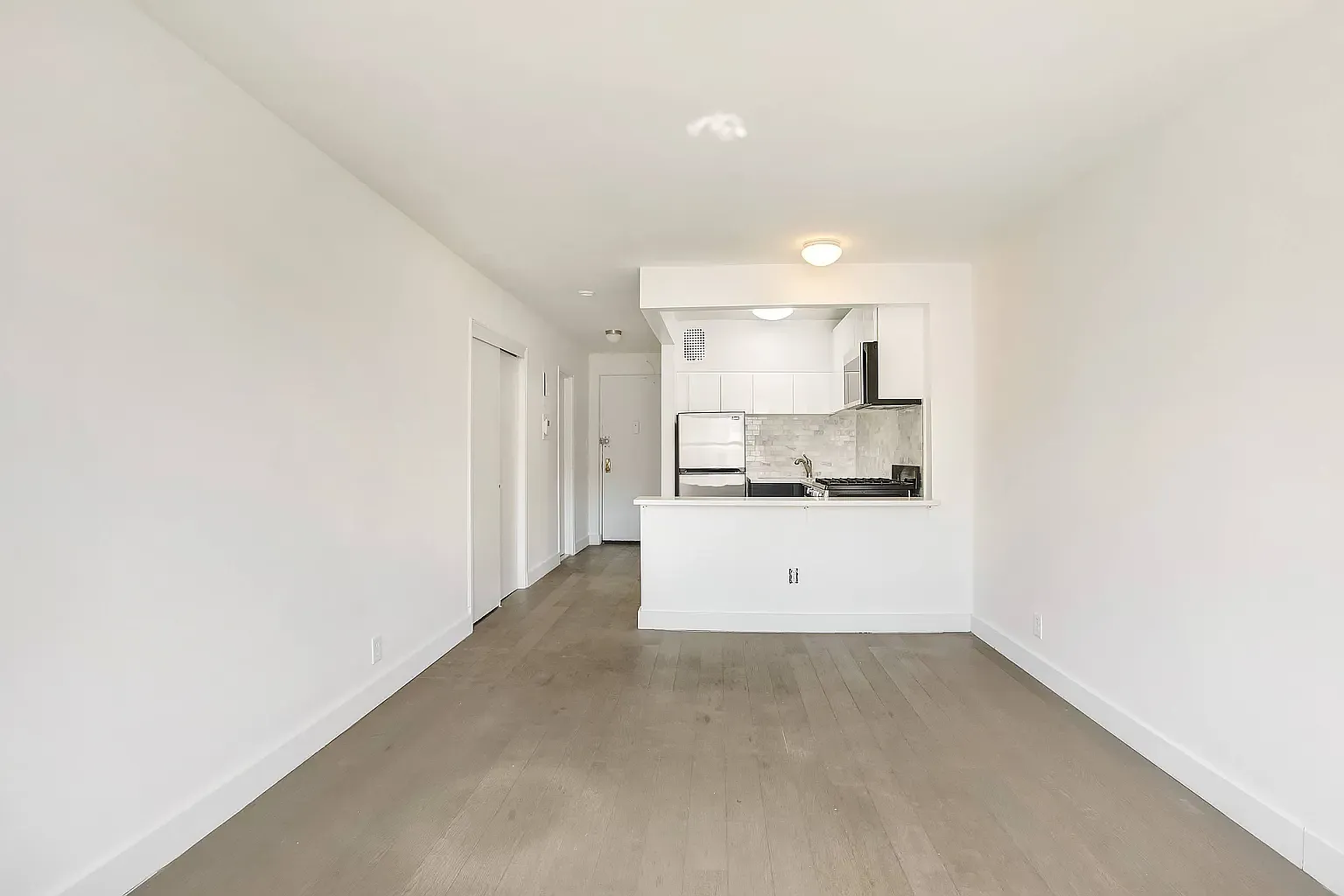 315 East 21st Street — Photo 3
