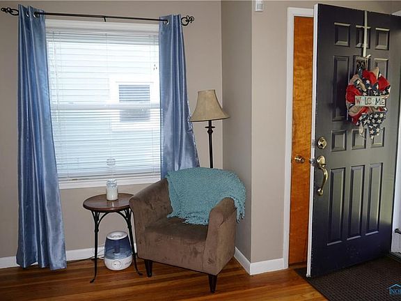 4th image of 403 Northdale Dr