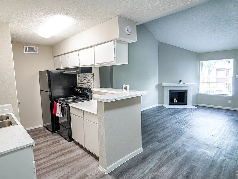Avery Place — Photo 11