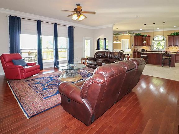 5th image of 178 Wellsley Way