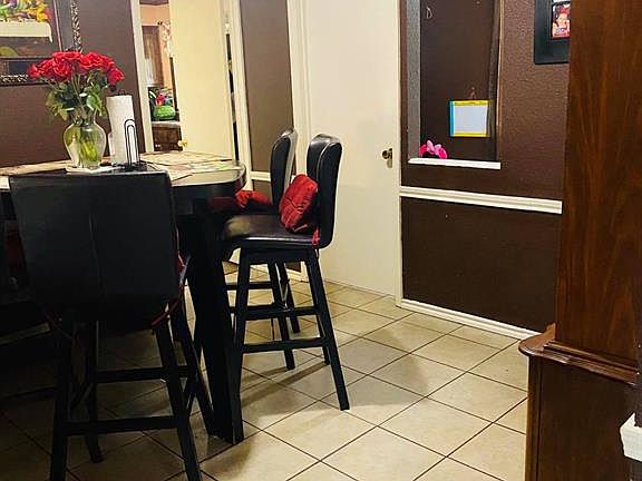 5th image of 4909 Wildbriar Dr