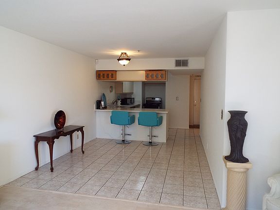 4th image of 315 Chester St APT 104