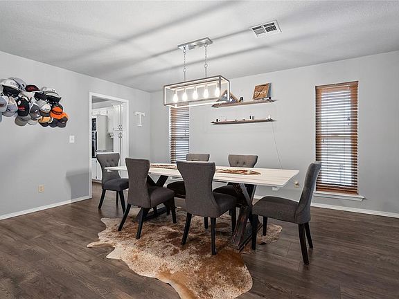 4th image of 16070 N County Road 3264 Rd