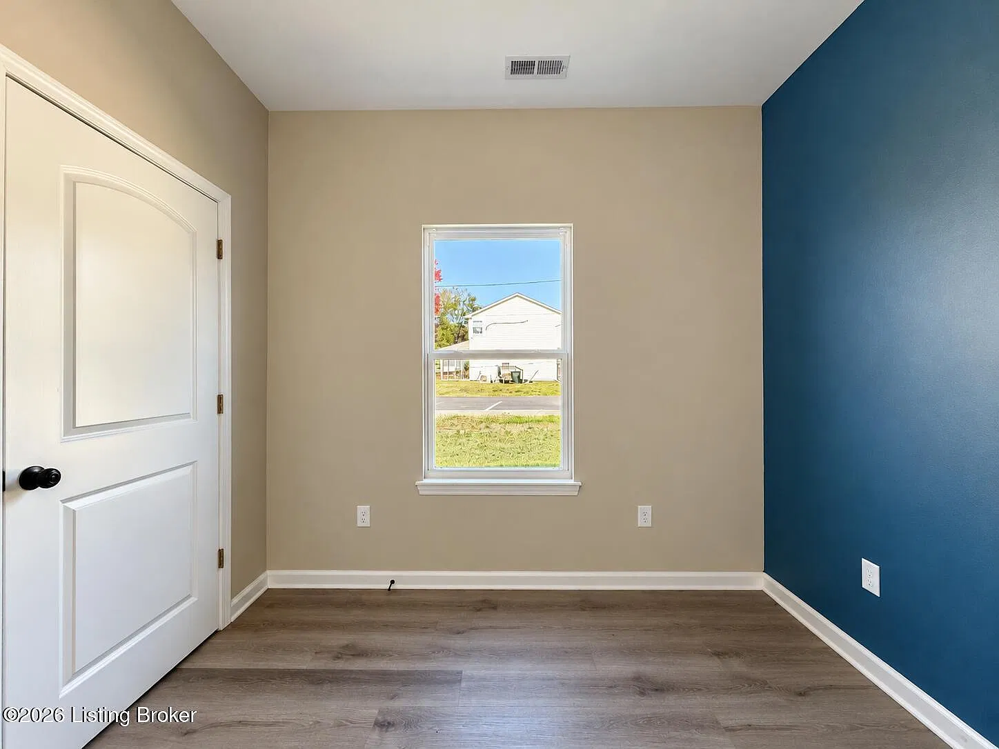 3 bed, 2.0 bath, 1200 sqft, $1,695 — Photo 4