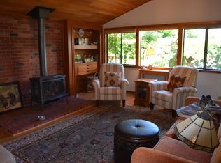 695 Telegraph Dr, Coos Bay, OR 97420