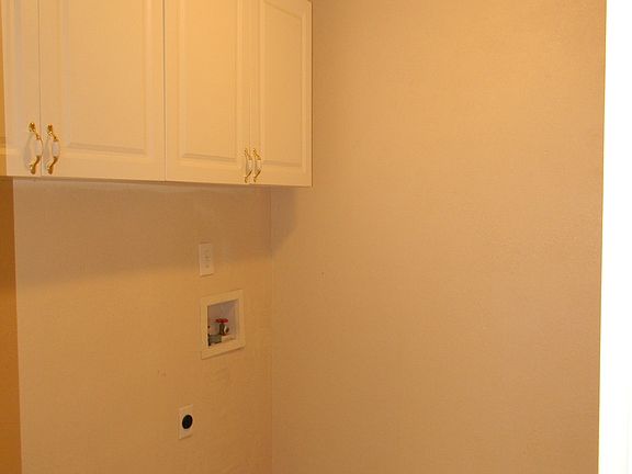 5th image of 2703 Chase Dr