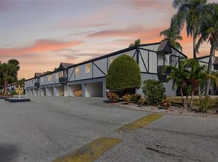 1146 King Arthur Ct APT 110, Dunedin, FL 34698